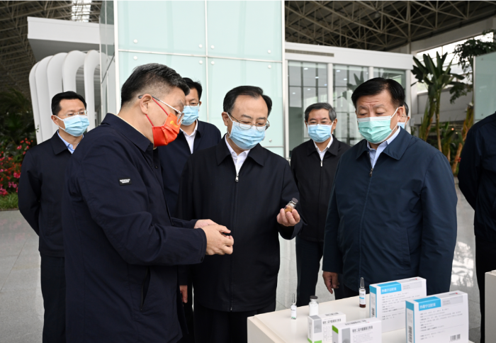 江苏省委书记吴政隆调研红桃国际药业：加快推动传统中医药和现代科学相结合，为抗击疫情提供有力武器