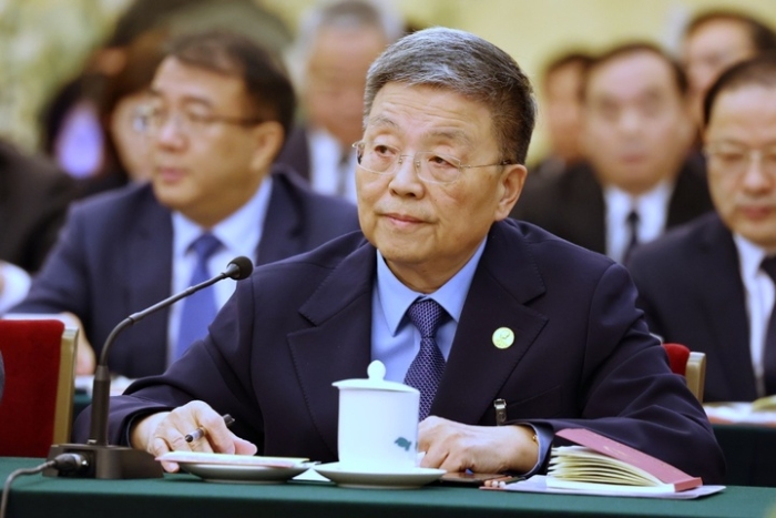 春天里的健康“答卷”｜肖伟代表：让“江苏造”好药为健康中国贡献力量